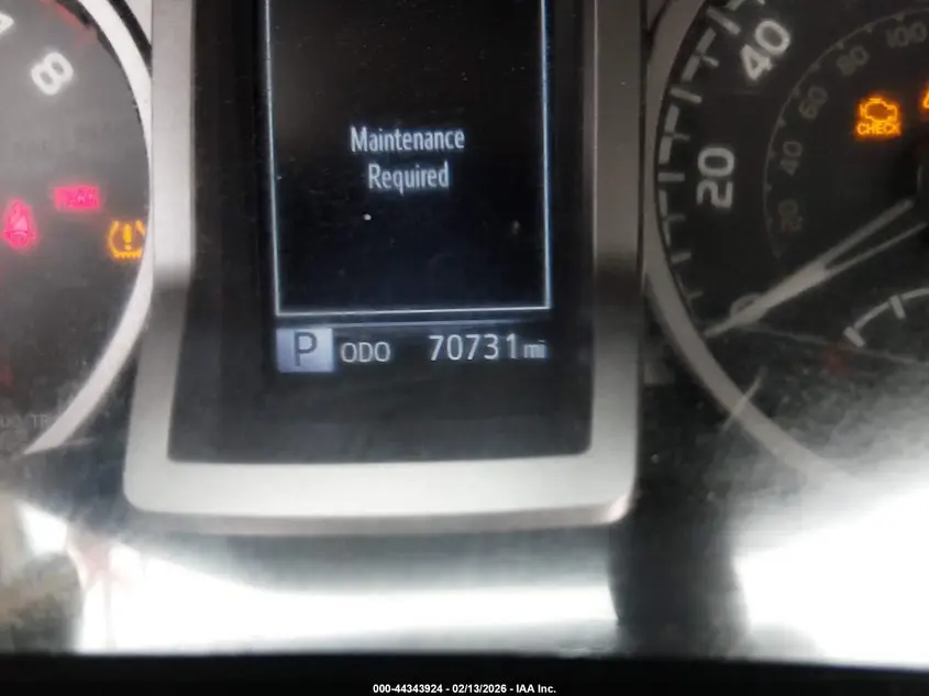 2019 TOYOTA TACOMA SR5 V6