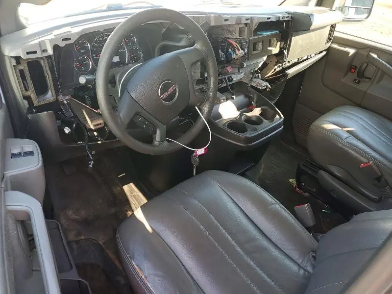 2020 GMC SAVANA G3500 LS  
