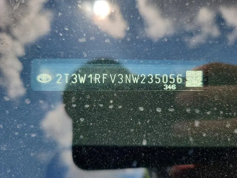2022 TOYOTA RAV4 XLE  