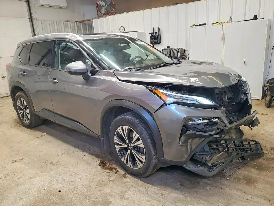 2021 NISSAN ROGUE SV  