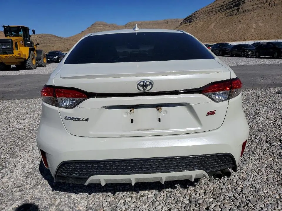 2021 TOYOTA COROLLA SE  