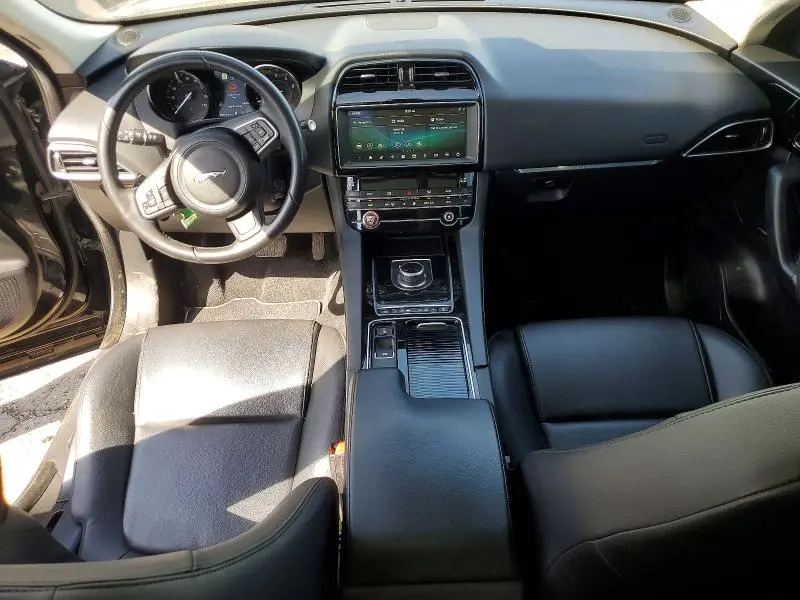 2020 JAGUAR F-PACE PREMIUM  