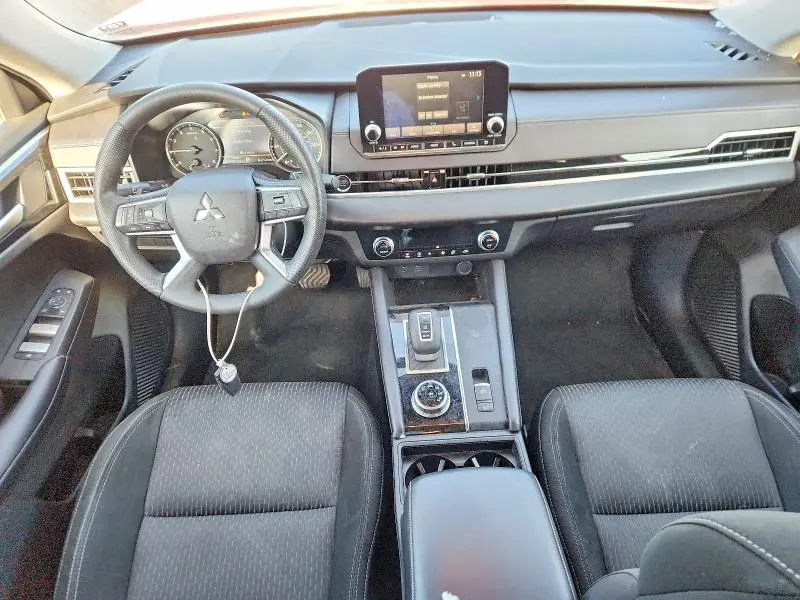 2024 MITSUBISHI OUTLANDER ES  