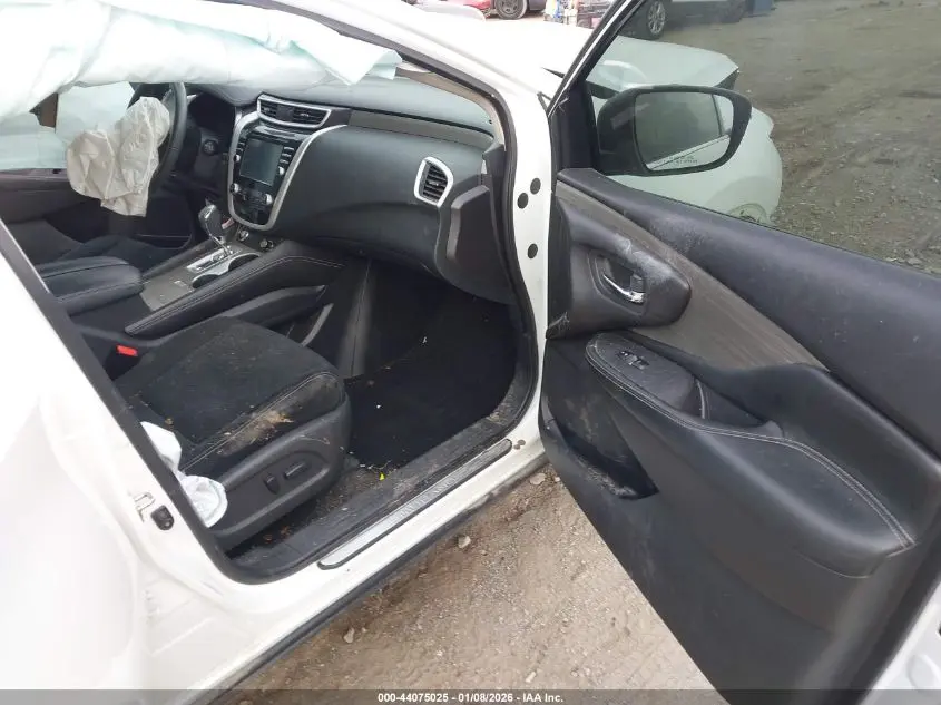 2017 NISSAN MURANO SV