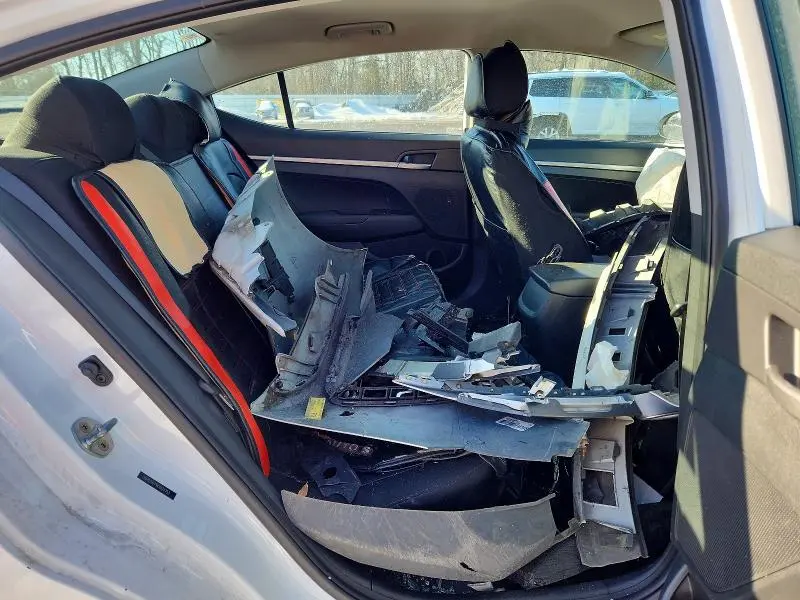 2019 HYUNDAI ELANTRA SE  