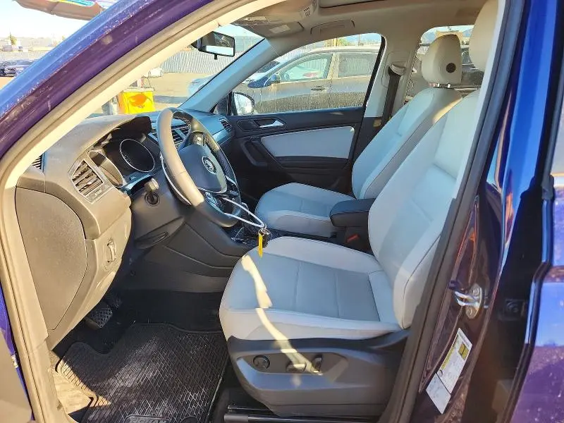 2021 VOLKSWAGEN TIGUAN SE  