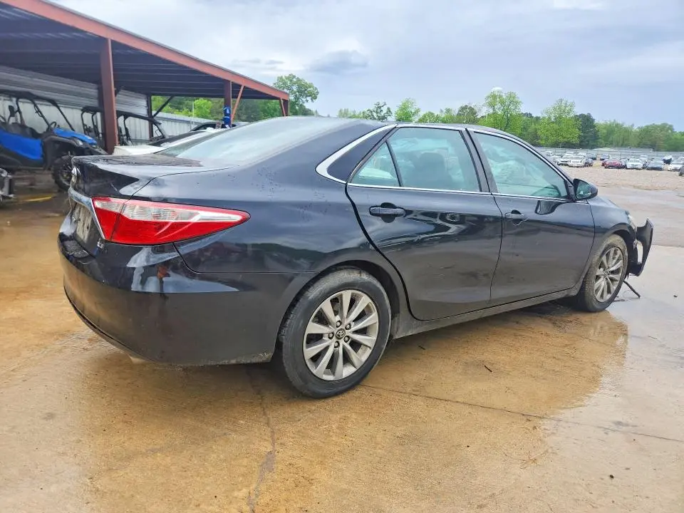 2017 TOYOTA CAMRY XLE  