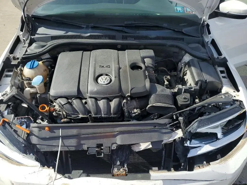 2012 VOLKSWAGEN JETTA SE  