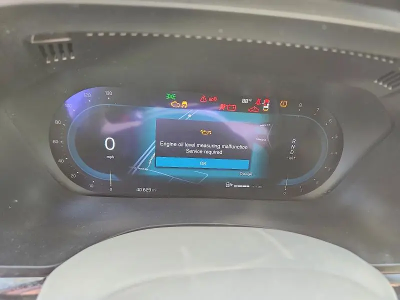 2023 VOLVO XC60 PLUS  