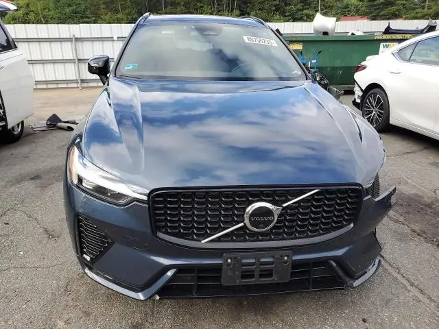 2023 VOLVO XC60 PLUS  