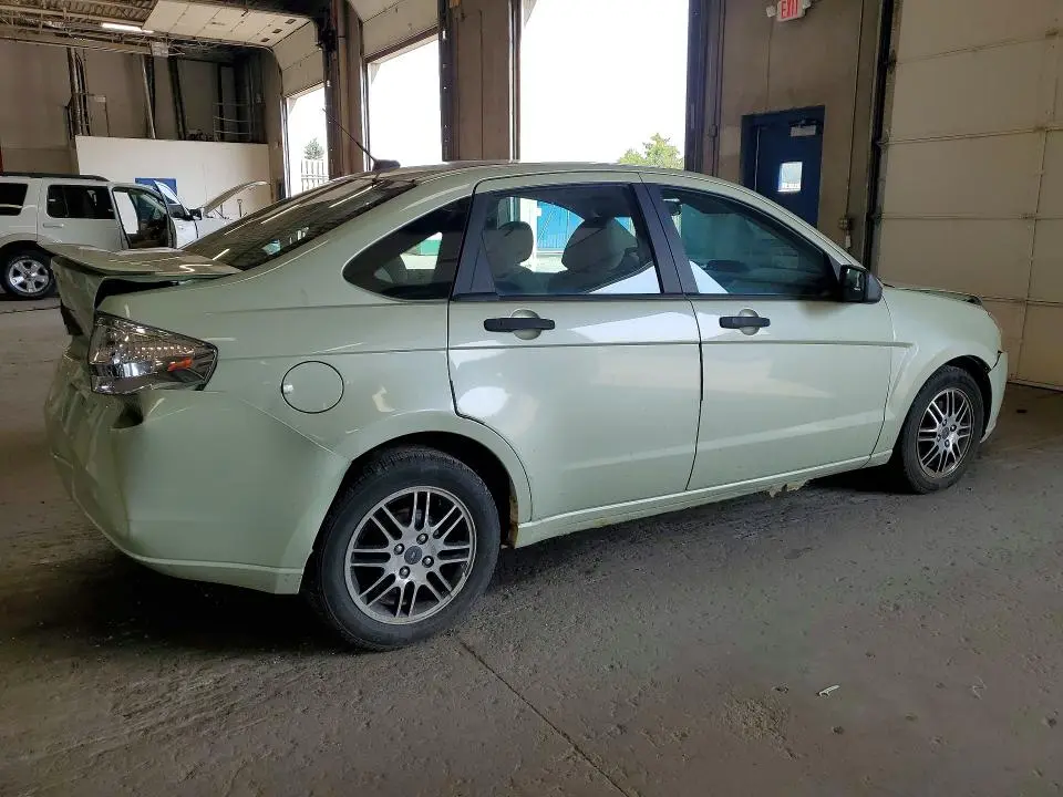 2010 FORD FOCUS SE  