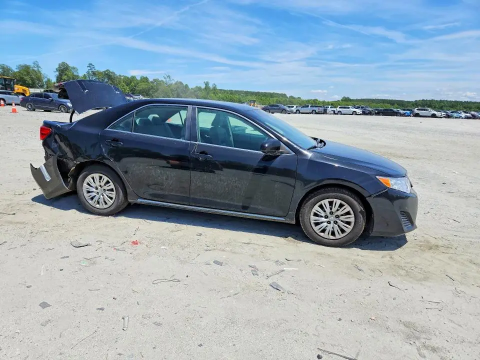 2013 TOYOTA CAMRY LE  