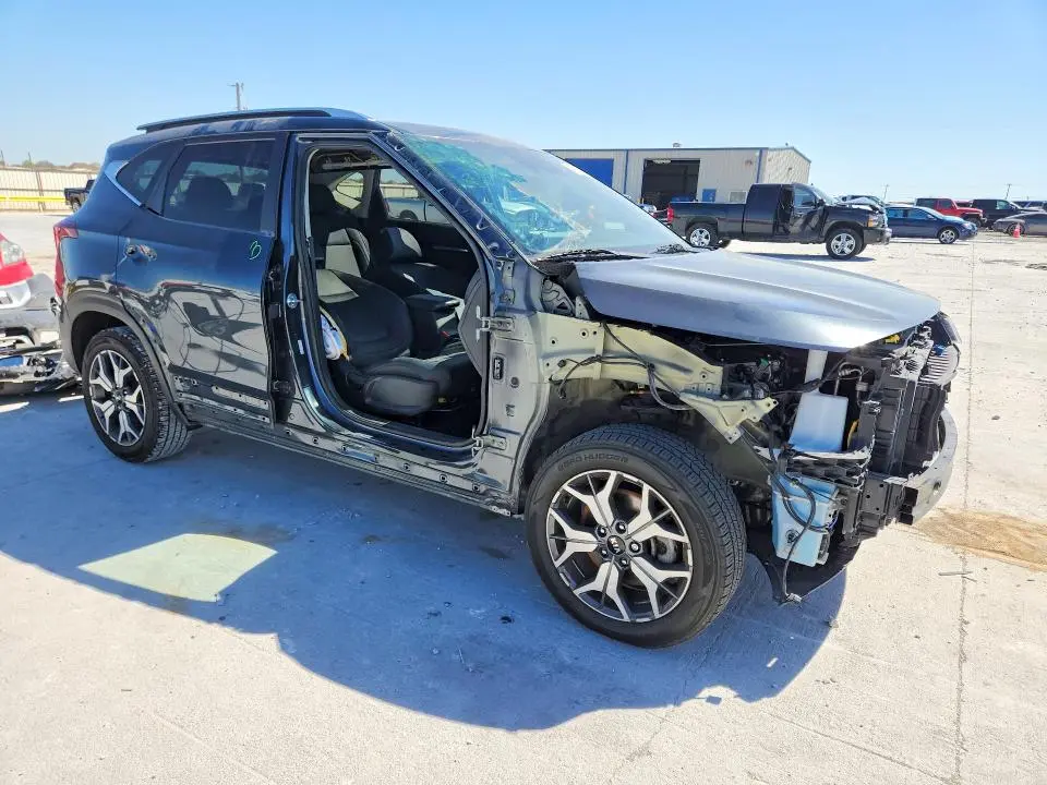 2021 KIA SELTOS EX  