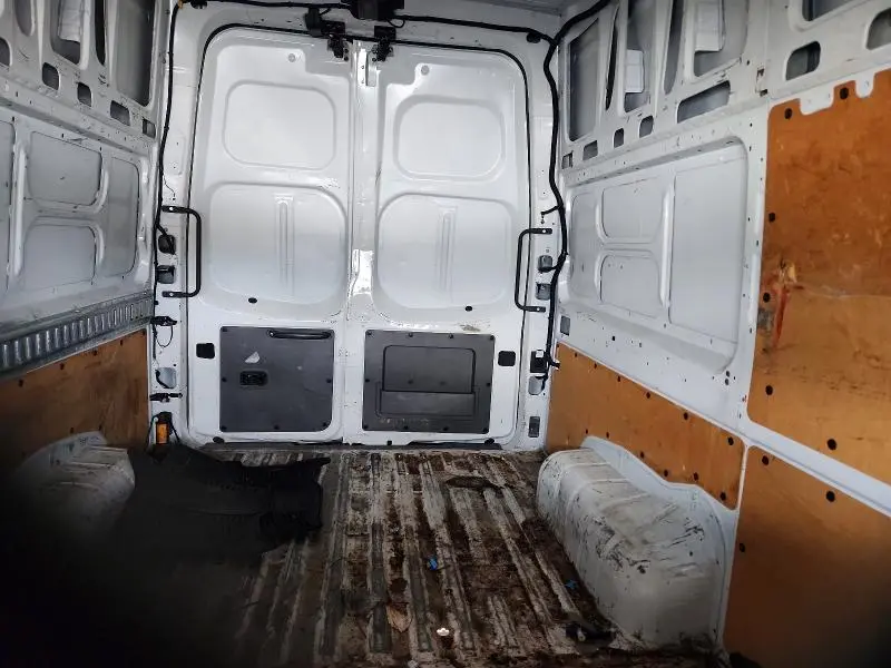 2020 NISSAN NV 2500 HD SV  