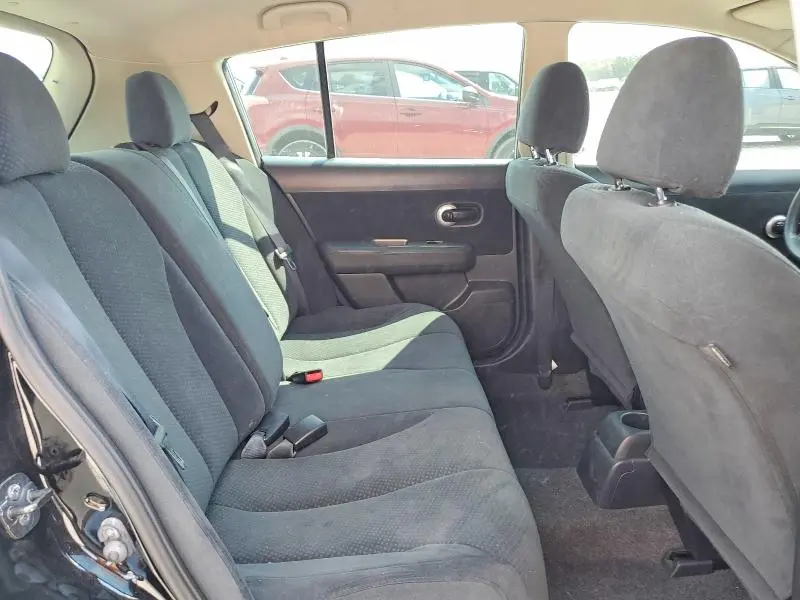 2011 NISSAN VERSA 1.8 S  