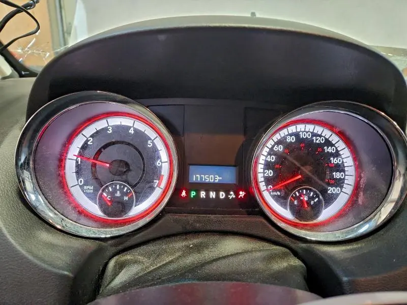 2016 DODGE GRAND CARAVAN SE  