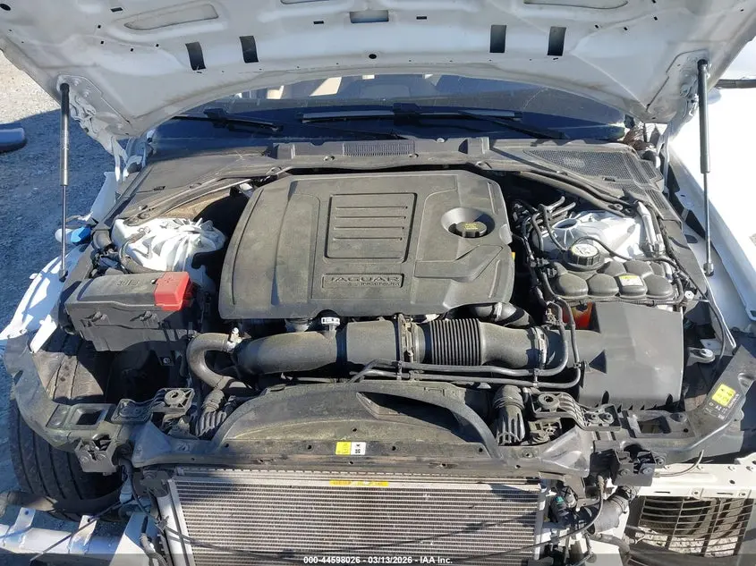 2018 JAGUAR XE 25T PREMIUM