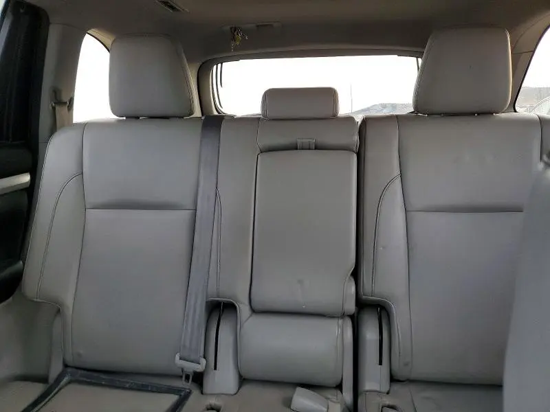 2015 TOYOTA HIGHLANDER XLE  