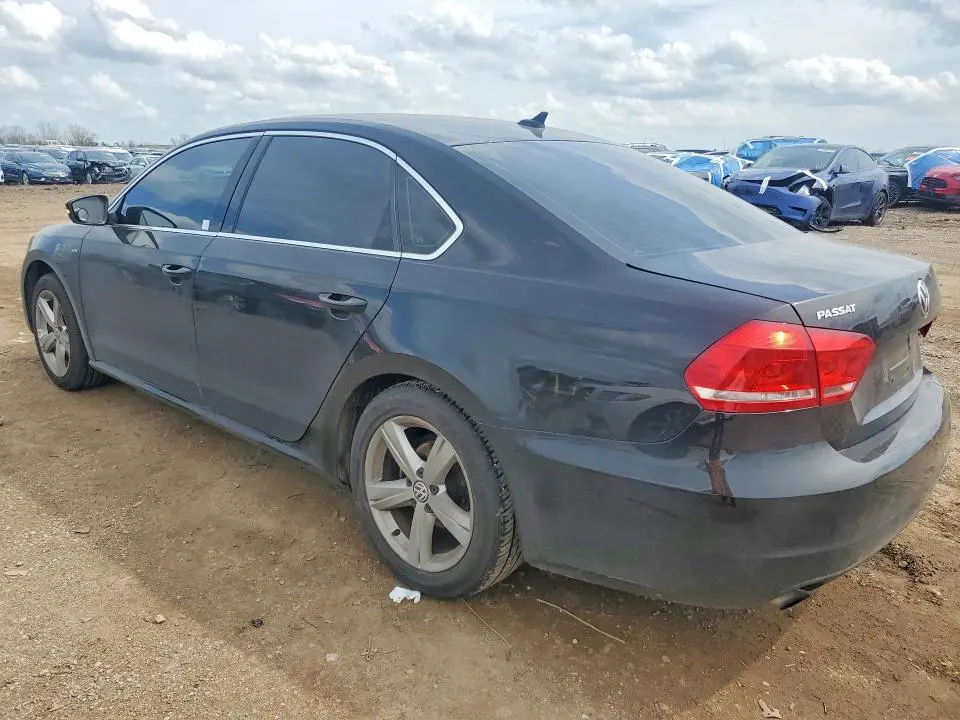 2015 VOLKSWAGEN PASSAT S  
