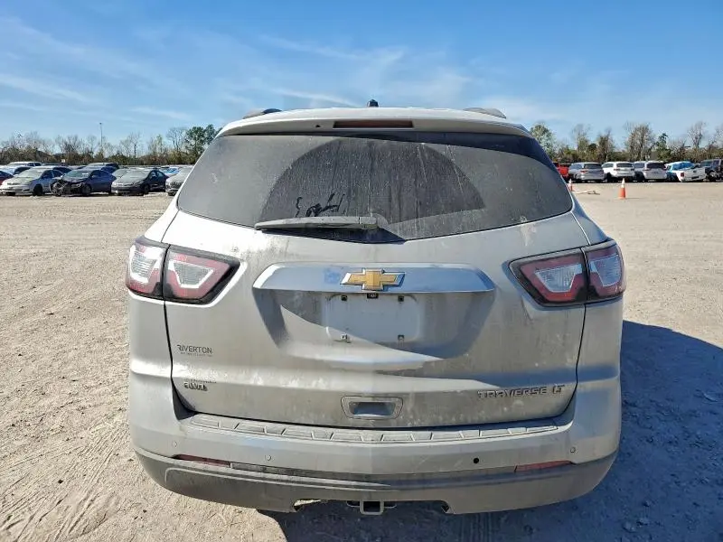 2015 CHEVROLET TRAVERSE LT  
