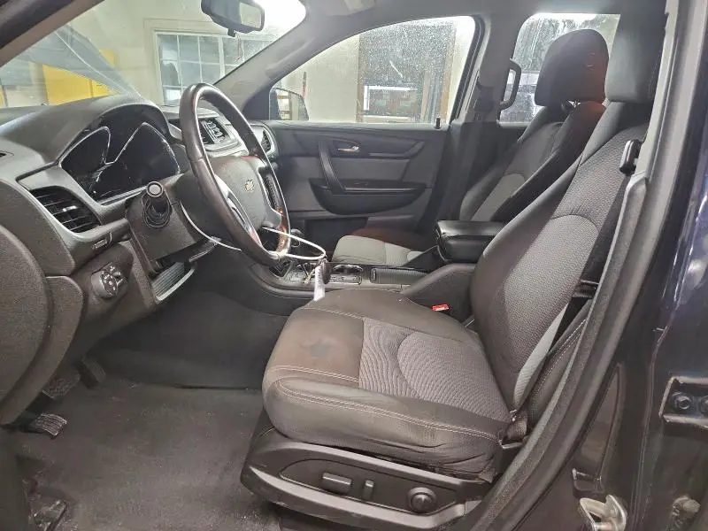 2017 CHEVROLET TRAVERSE LT  