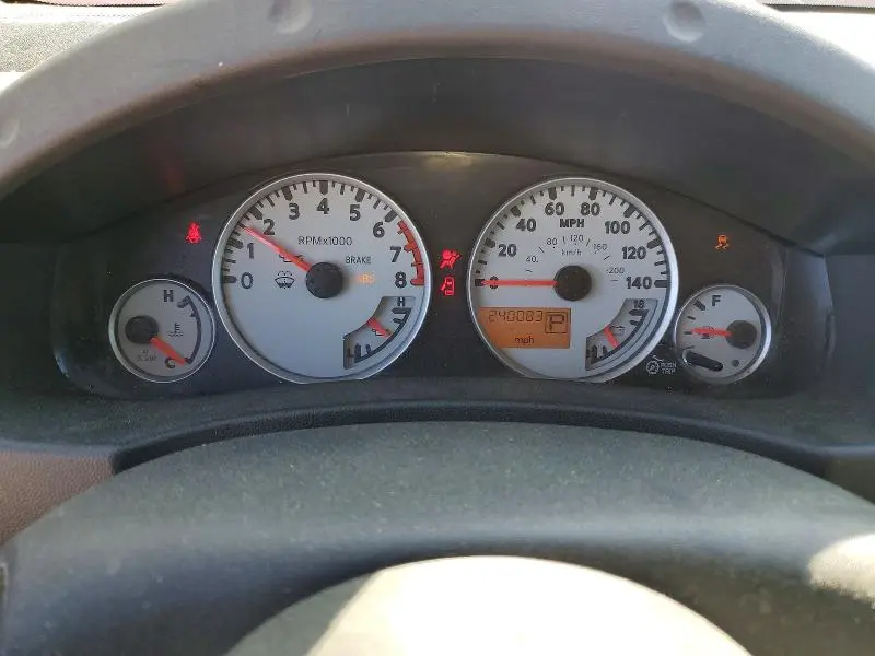 2015 NISSAN FRONTIER DESERT RUNNER  
