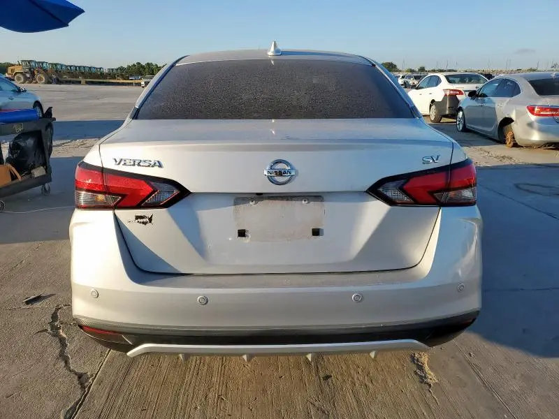 2020 NISSAN VERSA SV  