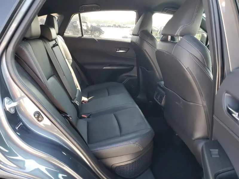 2021 TOYOTA VENZA LE  