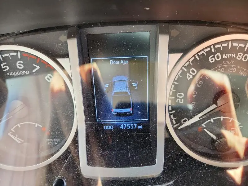 2020 TOYOTA TACOMA SR5 V6  