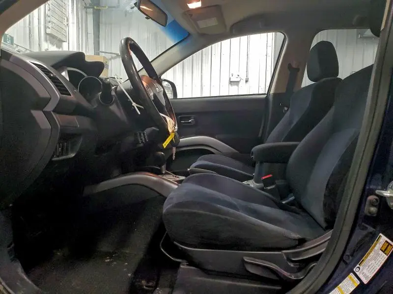 2013 MITSUBISHI OUTLANDER ES  