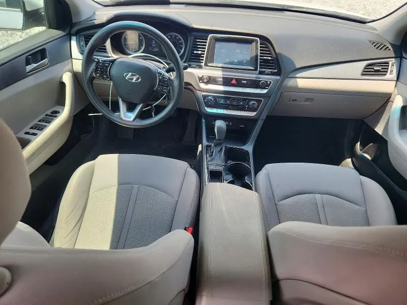 2018 HYUNDAI SONATA SE  