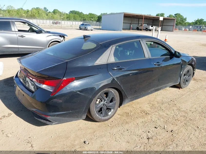 2022 HYUNDAI ELANTRA SEL