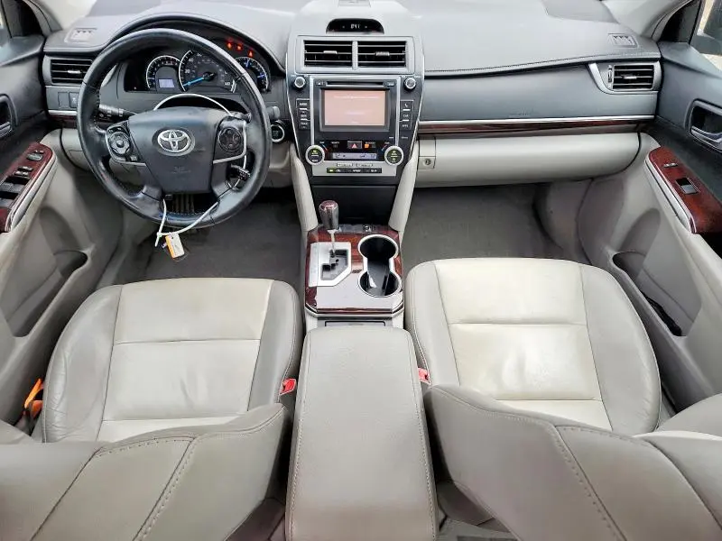 2013 TOYOTA CAMRY XLE V6  