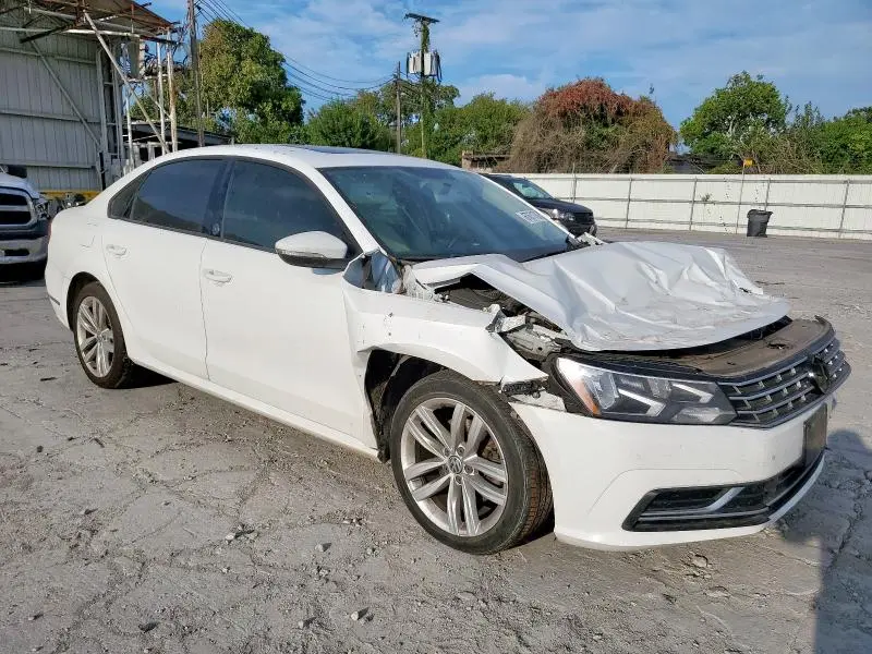 2019 VOLKSWAGEN PASSAT WOLFSBURG  