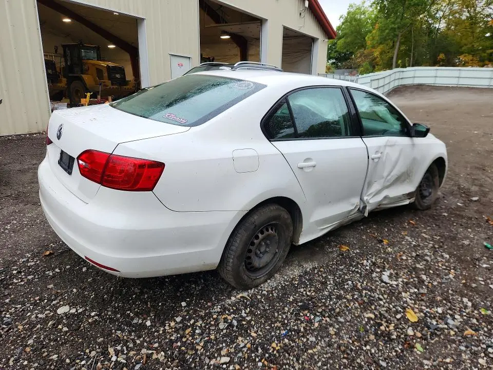 2014 VOLKSWAGEN JETTA BASE  