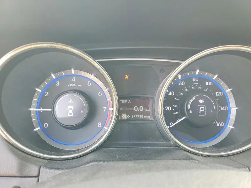 2011 HYUNDAI SONATA LIMITED  