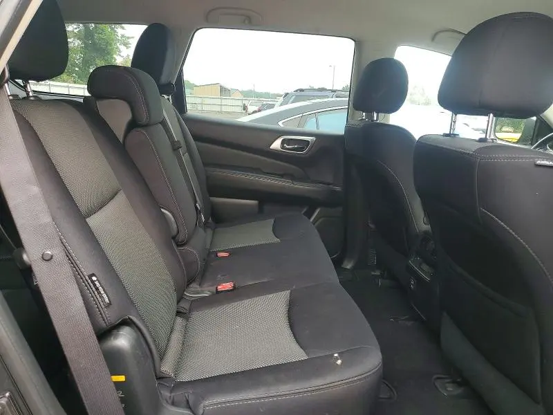 2018 NISSAN PATHFINDER SV  