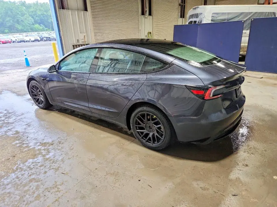 2024 TESLA MODEL 3   