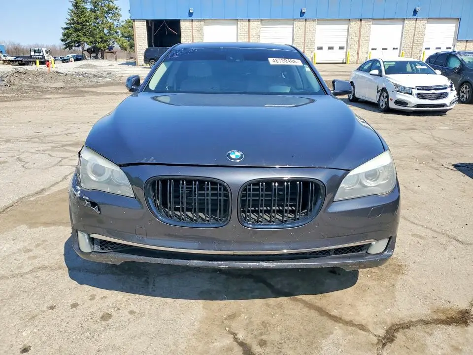 2011 BMW 750 XI  