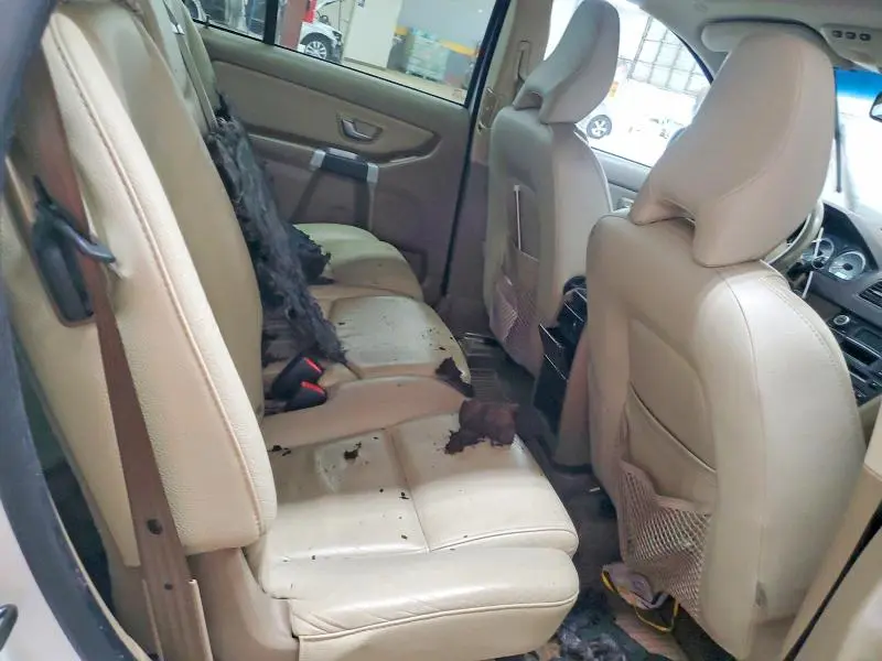 2011 VOLVO XC90 3.2  