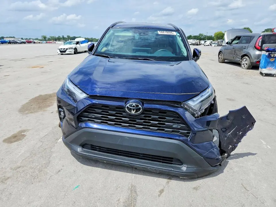 2024 TOYOTA RAV4 XLE PREMIUM  