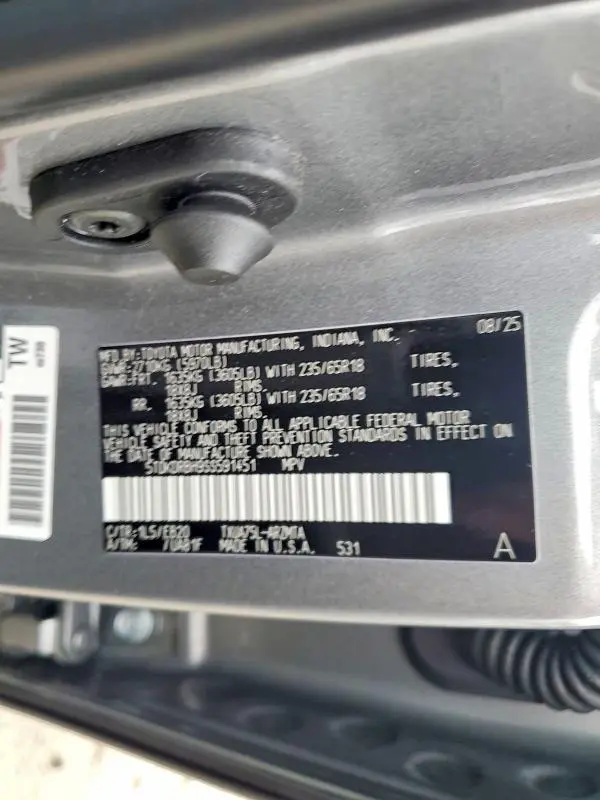2025 TOYOTA HIGHLANDER XLE  