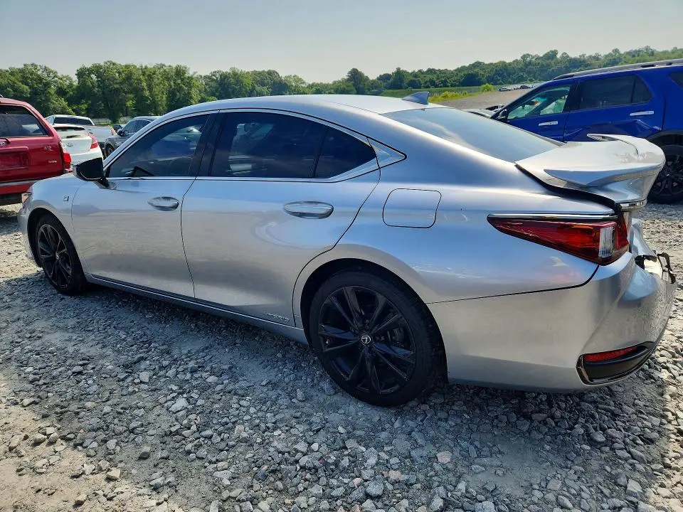 2022 LEXUS ES 300H F SPORT  
