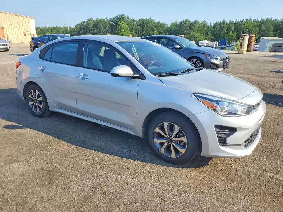 2022 KIA RIO S  