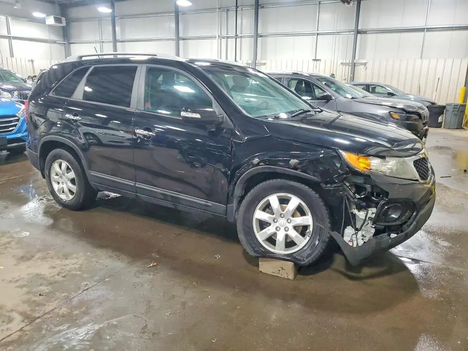 2011 KIA SORENTO LX  