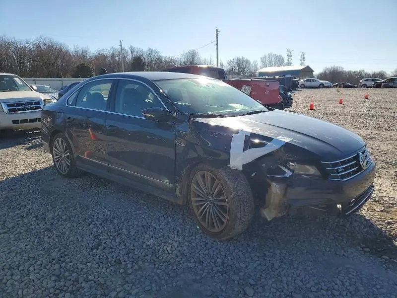 2017 VOLKSWAGEN PASSAT R-LINE  