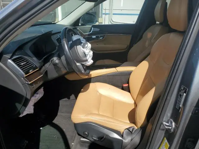 2016 VOLVO XC90 T6  