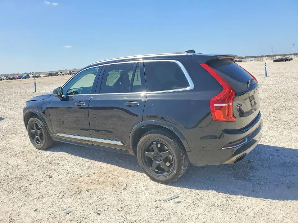 2016 VOLVO XC90 T8  