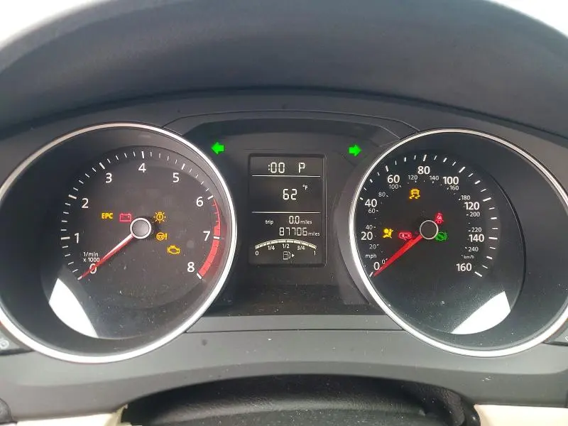 2016 VOLKSWAGEN JETTA SE  