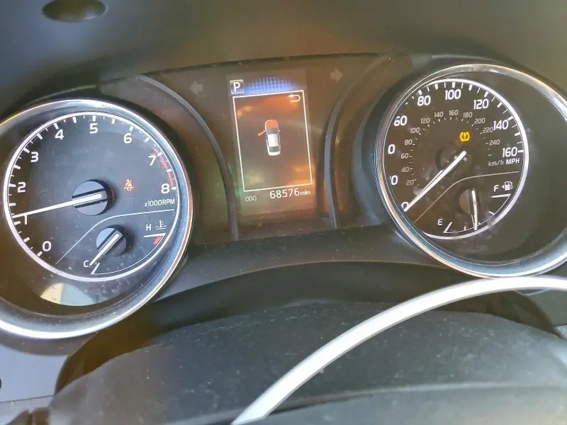 2020 TOYOTA CAMRY SE  